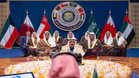 القمة الخليجية تصدر بيانا عن التطورات الأخيرة في سوريا 