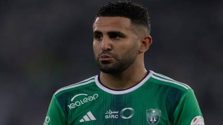 محرز يبرر تراجع مستواه بمقارنة مع ميسي