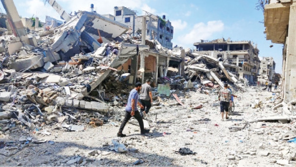 أهالي حي الزيتون بالقطاع: نموت في بيوتنا ولن نتزحزح