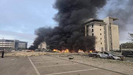 هجوم إيراني جديد الآن.. سقوط صاروخ بشكل مباشر على موقع في جنوب إسرائيل (فيديوهات)