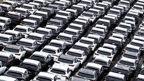 مصانع سيارات Stellantis مهددة بالإغلاق لأسباب بيئية !