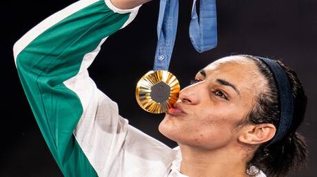 دعوات لسحب ذهبية أولمبياد باريس 2024.. إيمان خليف توجه رسالة تحد مرفقة بصورة سيلفي