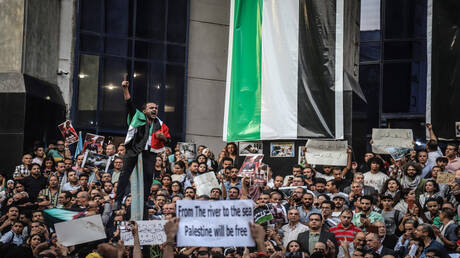 مصر.. نقابة الصحفيين تتبرأ من عماد الدين أديب بسبب إسرائيل وتؤكد شطبه من جداول القيد منذ العام 2020