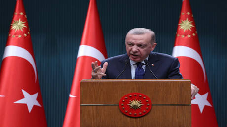 أردوغان يعلن بدء زوال خطر الإرهاب بتركيا ويبحث تسوية مع الأكراد في العراق وسوريا أيضا