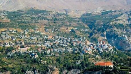بلدية بشامون في محافظة جبل لبنان تفرض حظرا ليليا للتجوال على الأجانب