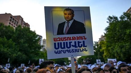 باشينيان يحدد الشروط التي تسمح لكارابيتيان بممارسة العمل السياسي في أرمينيا