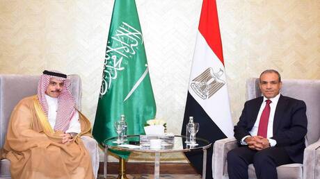 القاهرة والرياض تؤكدان من العلمين دعمهما لحل سياسي ليبي خالص دون تدخلات