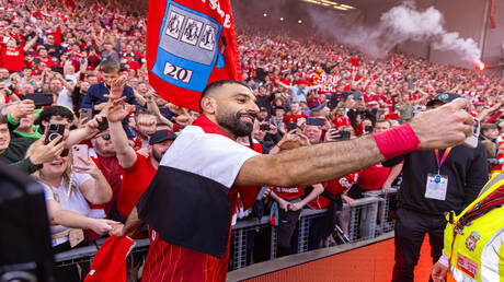 وزير مصري يتدخل لمنع محمد صلاح من الاعتزال دوليا