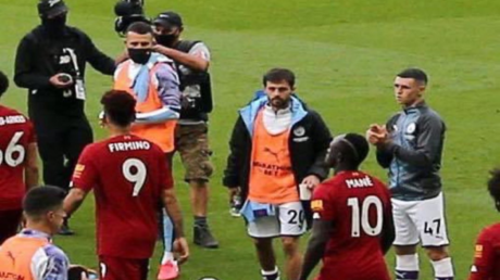 لاعب مانشستر سيتي: التصفيق لليفربول نوع من النفاق (فيديو)